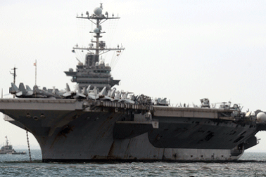 Tàu sân bay Mỹ đến Philippines sẵn sàng tham gia cứu trợ
