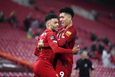 Liverpool 5-3 Chelsea: Cuộc rượt đuổi quyết liệt