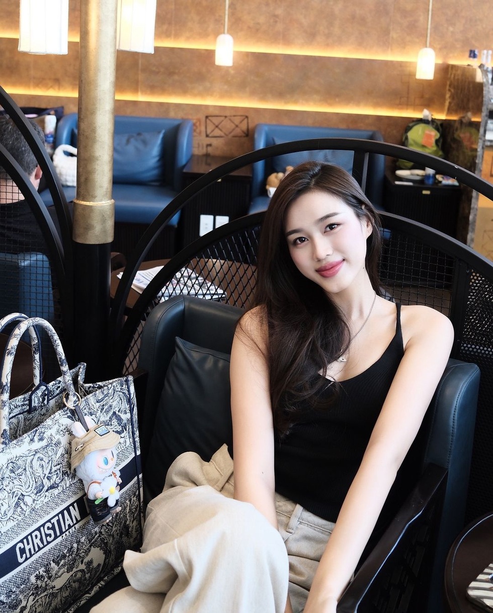 Giải mã món đồ chơi Labubu khiến Hoa hậu Tiểu Vy và dàn sao Việt săn lùng - 2 Giải mã món đồ chơi Labubu khiến Hoa hậu Tiểu Vy và dàn sao Việt săn lùng - 2