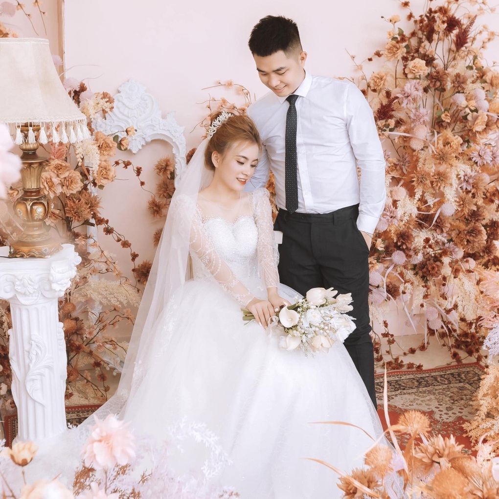 Màn rước dâu bằng xe mui trần độc lạ gây bão mạng của chú rể Tuyên Quang - 4 Màn rước dâu bằng xe mui trần độc lạ gây bão mạng của chú rể Tuyên Quang - 4