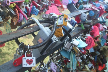 “Ổ khóa tình nhân” của giới trẻ Hàn Quốc