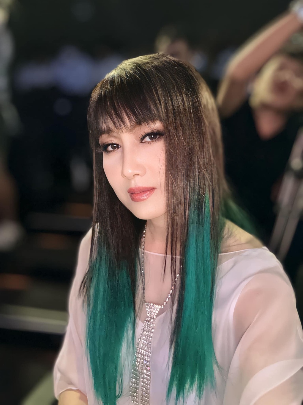 Nữ hoàng ảnh lịch Hiền Mai khoe nhan sắc không tuổi khi làm giám khảo - 1 Nữ hoàng ảnh lịch Hiền Mai khoe nhan sắc không tuổi khi làm giám khảo - 1