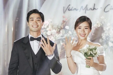 Chủ trung tâm tổ chức đám cưới của Công Phượng báo lãi đậm