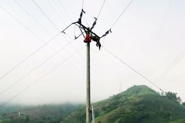Lào Cai: Một công nhân bị điện giật tử vong trên cột điện 35kV