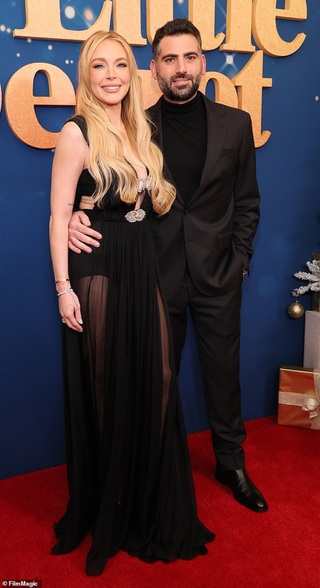 Gương mặt “mộc” gây xôn xao của Lindsay Lohan - 11