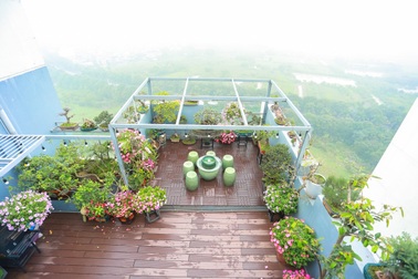 Choáng ngợp căn penthouse với sân vườn ngập cây xanh của doanh nhân Hà Nội
