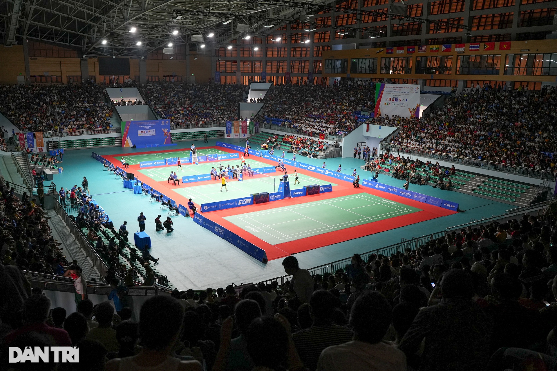 Trận đấu nghẹt thở giữa Nguyễn Tiến Minh và đương kim vô địch thế giới - 1