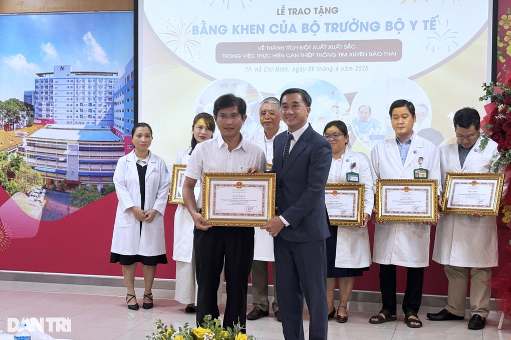 Thách thức mới giữ thai cho sản phụ Singapore sang Việt Nam chữa bệnh - 1 Thách thức mới giữ thai cho sản phụ Singapore sang Việt Nam chữa bệnh - 1