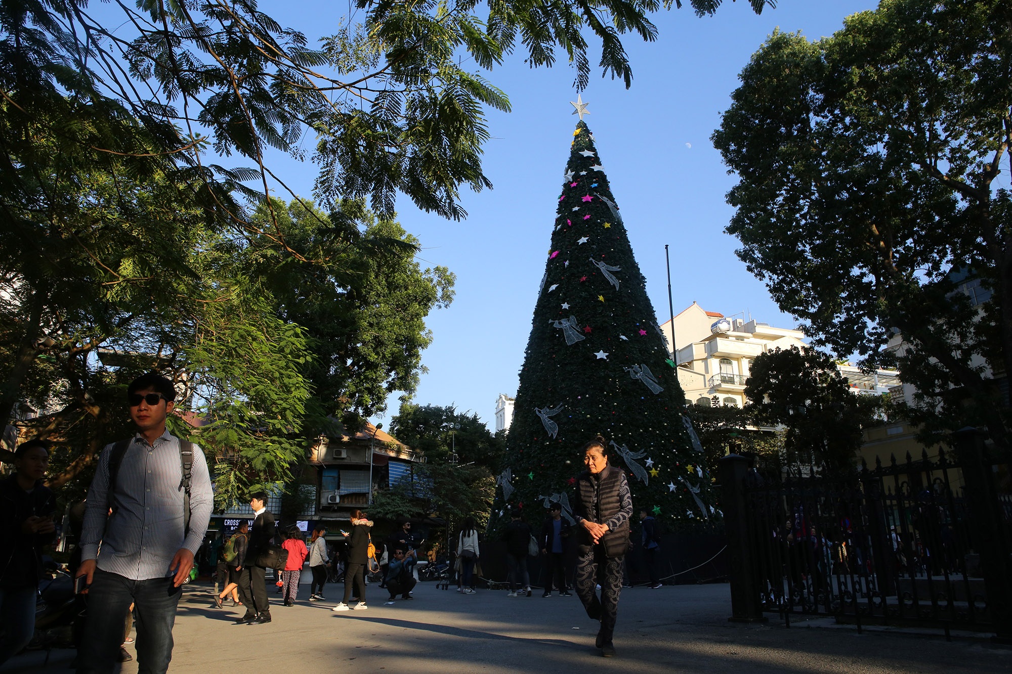 Các nhà thờ ở Hà Nội trang hoàng đón Noel 2019 - 4 Các nhà thờ ở Hà Nội trang hoàng đón Noel 2019 - 4