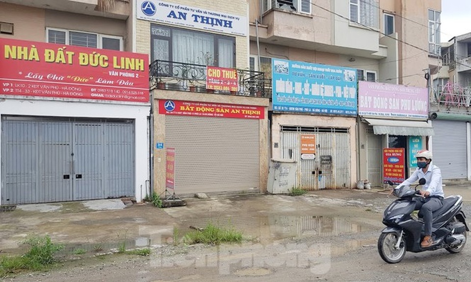 Sàn môi giới địa ốc vẫn cửa đóng, then cài khi hết hạn cánh ly xã hội - 6 Sàn môi giới địa ốc vẫn cửa đóng, then cài khi hết hạn cánh ly xã hội - 6