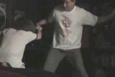 Mỹ: Thẩm phán “hành xác” con gái bị đình chỉ công tác