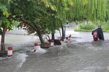 Vì sao Hải Phòng cứ mưa lớn phố lại thành sông?