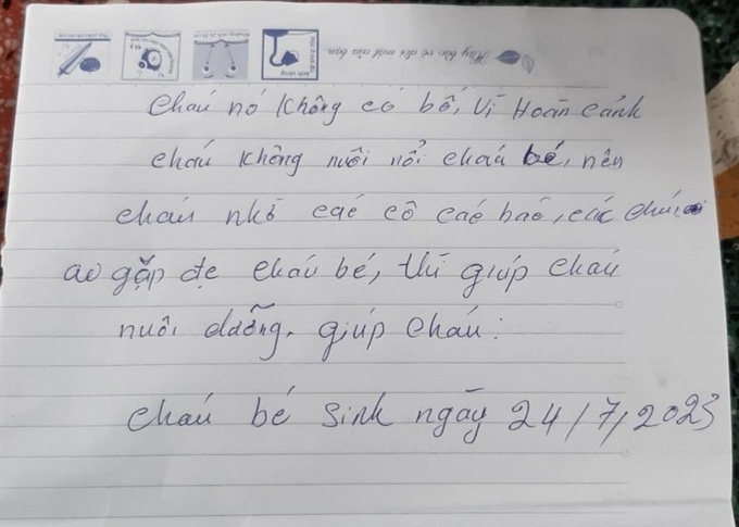 Tờ giấy có ghi thông tin cháu bé.