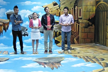 Ngọc Trinh mang thế giới tranh 3D đến Đà Nẵng