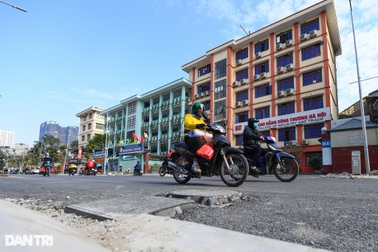Người dân thủ đô "thoát khổ" trên đoạn đường 440m cải tạo 4 năm mới về đích