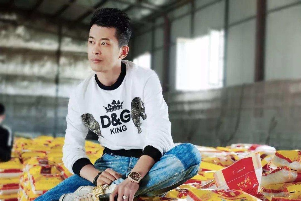 Vua bán hàng 1 lần livestream hơn trung tâm thương mại bán cả năm - 1 Vua bán hàng 1 lần livestream hơn trung tâm thương mại bán cả năm - 1