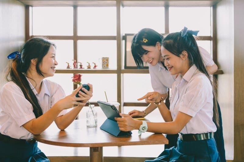 3 φαινομενικά καλά χαρακτηριστικά προσωπικότητας που μπορούν εύκολα να κάνουν τα παιδιά αναποφάσιστα και να μην έχουν πρωτοβουλία - 2 3 tính cách tưởng tốt nhưng dễ khiến con trở nên ba phải, thiếu chủ kiến - 2