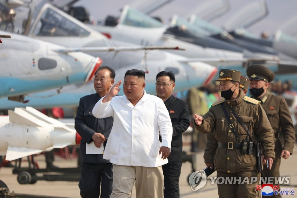 Em gái quyền lực của ông Kim Jong-un được bầu vào Bộ Chính trị - 3 Em gái quyền lực của ông Kim Jong-un được bầu vào Bộ Chính trị - 3