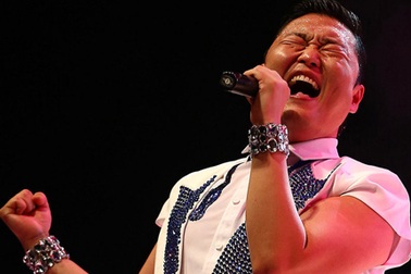 Cha đẻ của “Gangnam Style” tuyên bố sẽ nhảy bán khỏa thân