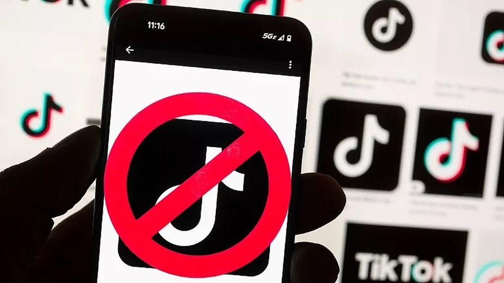 Nhiều quốc gia đã ban hành lệnh cấm TikTok với lo ngại ứng dụng này thu thập dữ liệu người dùng và phục vụ cho gián điệp (Ảnh minh họa: Getty). Nhiều quốc gia đã ban hành lệnh cấm TikTok với lo ngại ứng dụng này thu thập dữ liệu người dùng và phục vụ cho gián điệp (Ảnh minh họa: Getty).