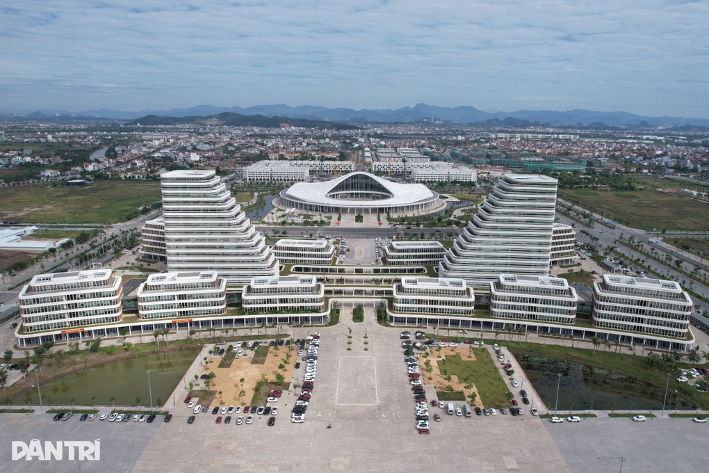 Hai Phong apeluje o skrócenie procedur administracyjnych na podstawie danych - 1 Hải Phòng yêu cầu đẩy mạnh cắt giảm thủ tục hành chính dựa trên dữ liệu - 1