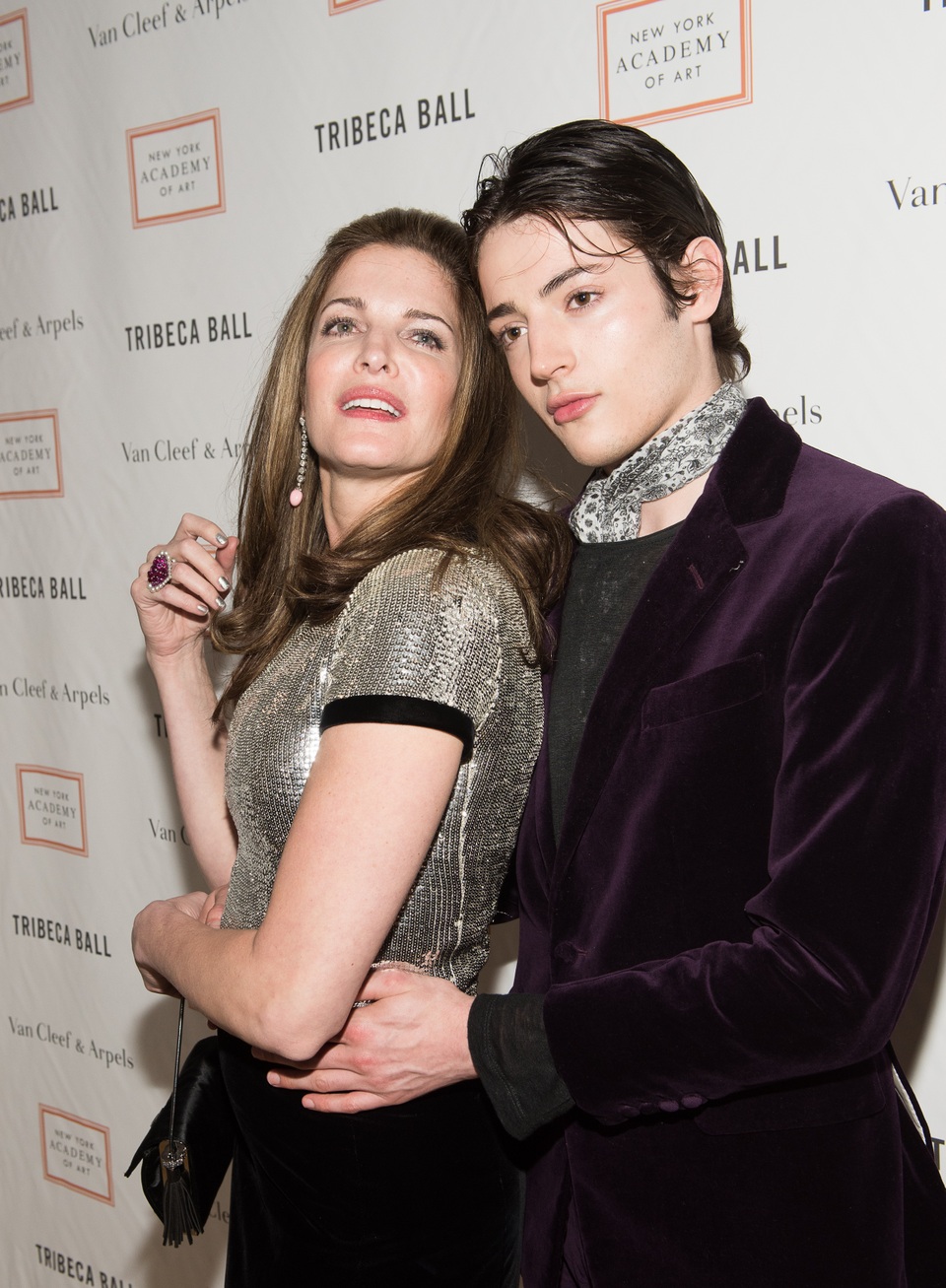 Con trai siêu mẫu Stephanie Seymour chết vì sốc thuốc ở tuổi 24 - 1 Con trai siêu mẫu Stephanie Seymour chết vì sốc thuốc ở tuổi 24 - 1