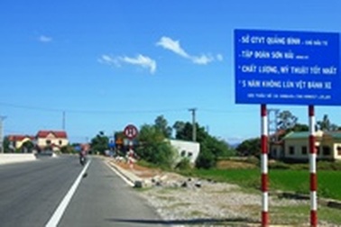 Đơn vị thi công xin cắm biển báo bảo hành "5 năm không hằn lún"