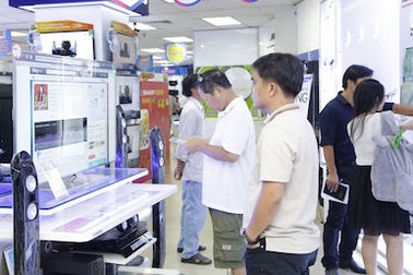 Thị trường TV nhộn nhịp trước thềm World Cup 2014