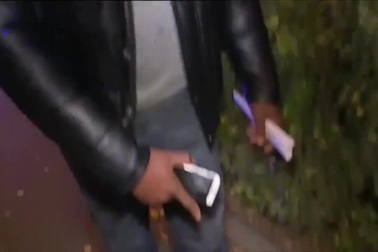 Video về Sylvestre, người may mắn sống sót nhờ smartphone đỡ giúp mảnh bom