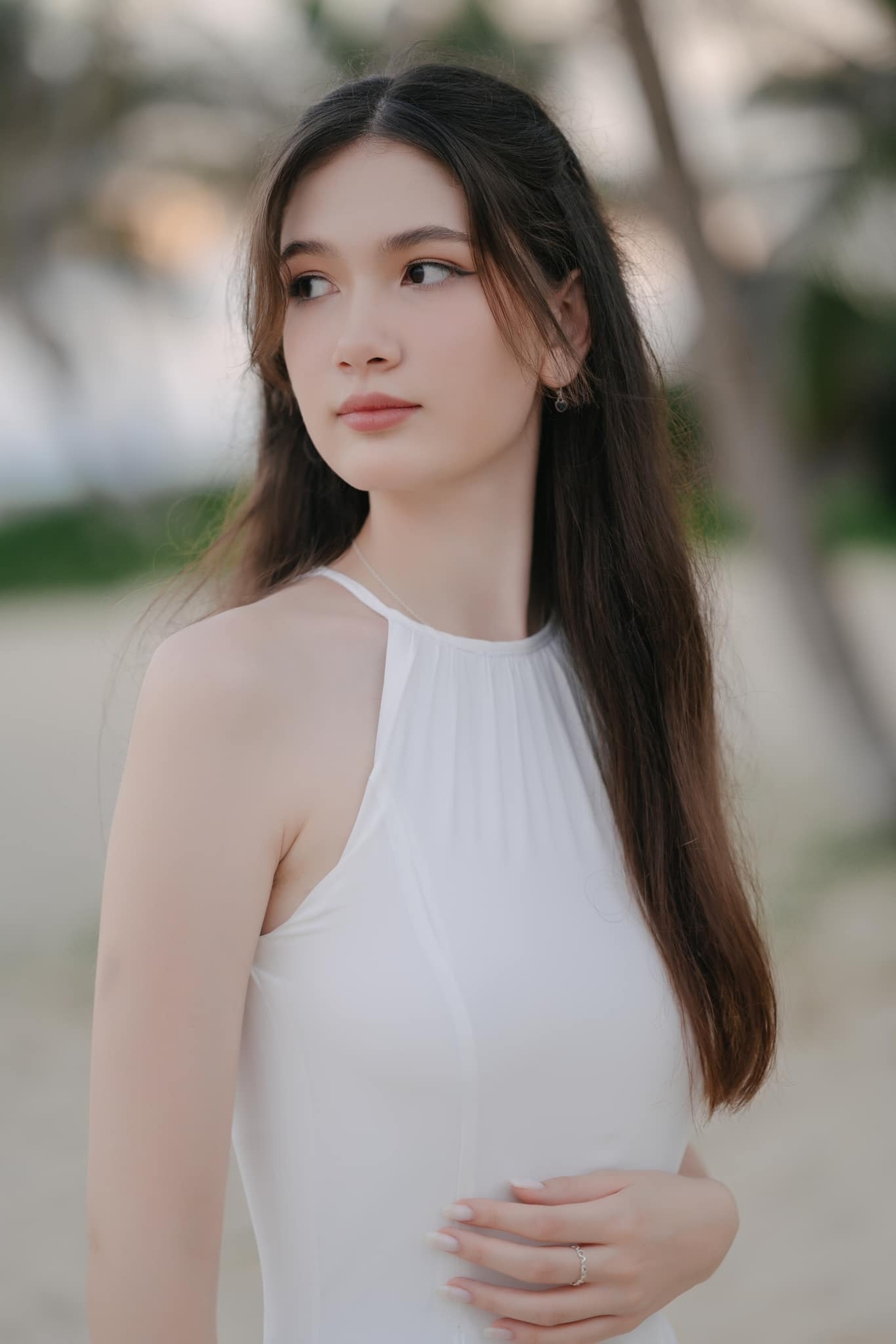 Em gái 19 tuổi, cao 1,77m của thủ môn Đặng Văn Lâm làm người mẫu - 6