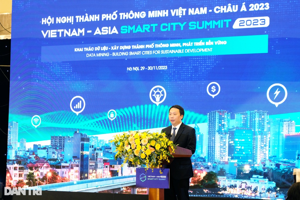 Chủ tịch Hà Nội: Thủ đô hướng đến mô hình thành phố thông minh bền vững - 3 Chủ tịch Hà Nội: Thủ đô hướng đến mô hình thành phố thông minh bền vững - 3
