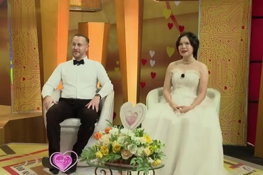 Quen 3 ngày, rể Tây đã chuyển khoản một tỷ đồng để "đặt cọc" vợ Việt