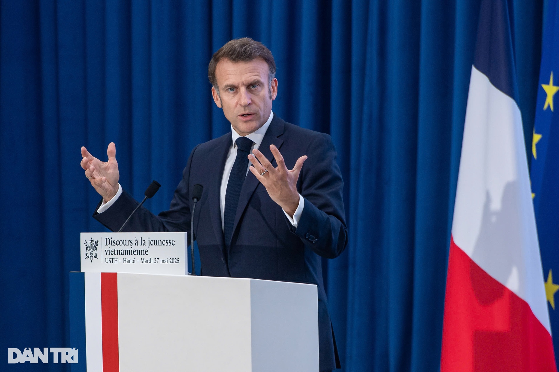 Tổng thống Pháp Emmanuel Macron giao lưu với sinh viên Việt Nam - 5 Tổng thống Pháp Emmanuel Macron giao lưu với sinh viên Việt Nam - 5