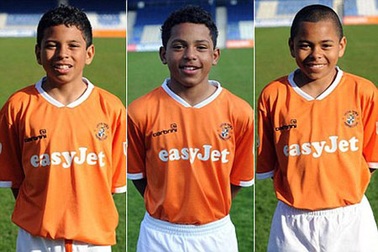 Chelsea “thu nạp”…một lúc 3 anh em