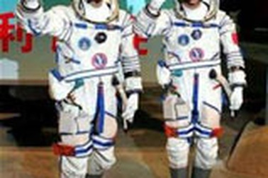 Cuộc sống trên tàu vũ trụ Thần Châu VI