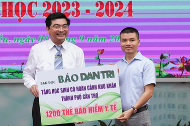 Phó Thủ tướng: Báo Dân trí tặng thẻ bảo hiểm y tế là nghĩa cử đẹp