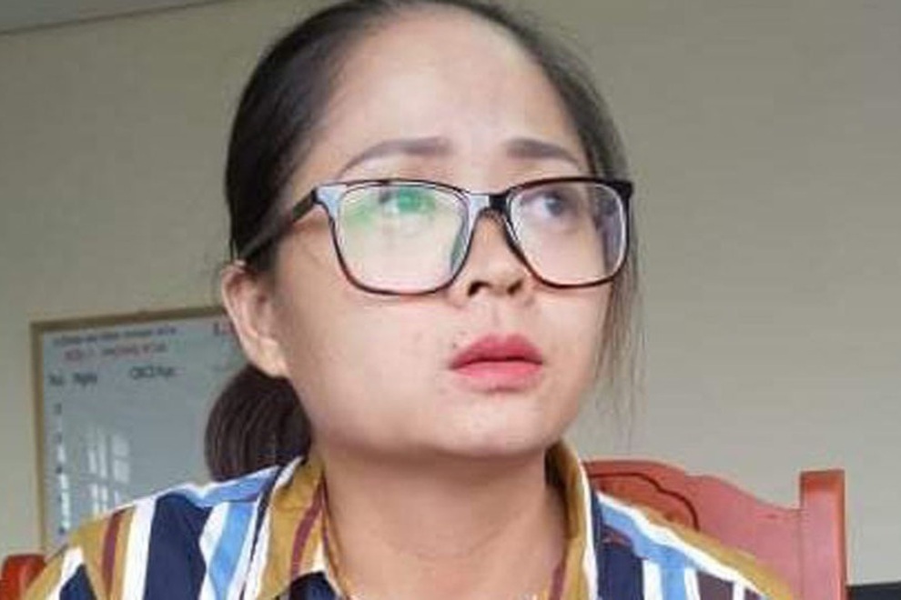 Nữ kế toán nhận kết đắng vì chiếm đoạt tiền của người mù - 2 Nữ kế toán nhận kết đắng vì chiếm đoạt tiền của người mù - 2