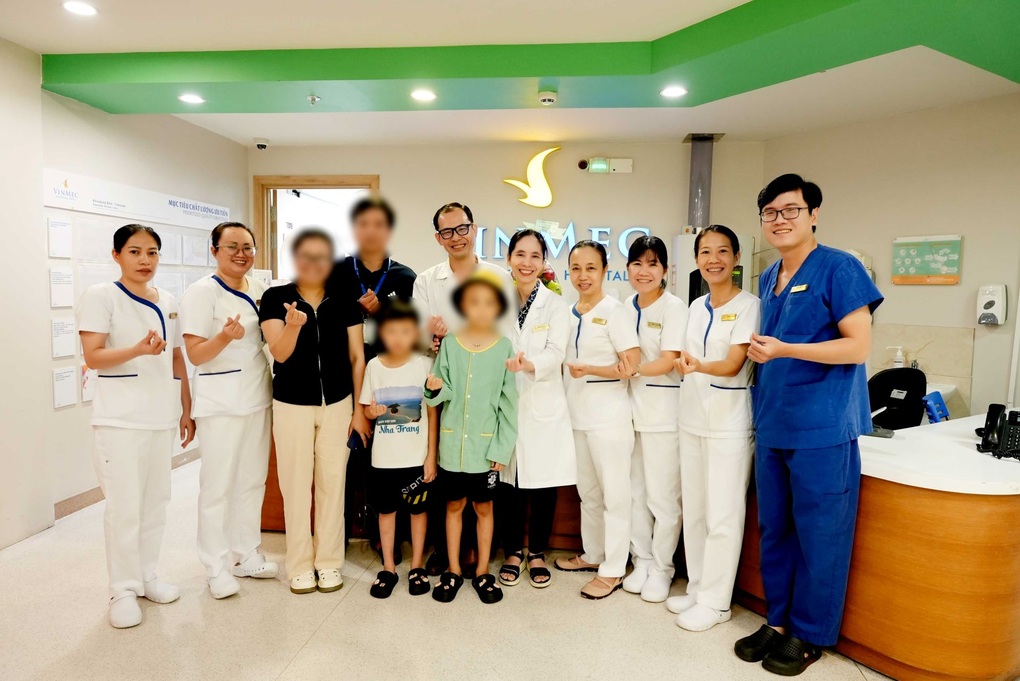 Bé gái 9 tuổi thoát cảnh co giật chục lần mỗi ngày nhờ kỹ thuật đặc biệt - 2 Bé gái 9 tuổi thoát cảnh co giật chục lần mỗi ngày nhờ kỹ thuật đặc biệt - 2