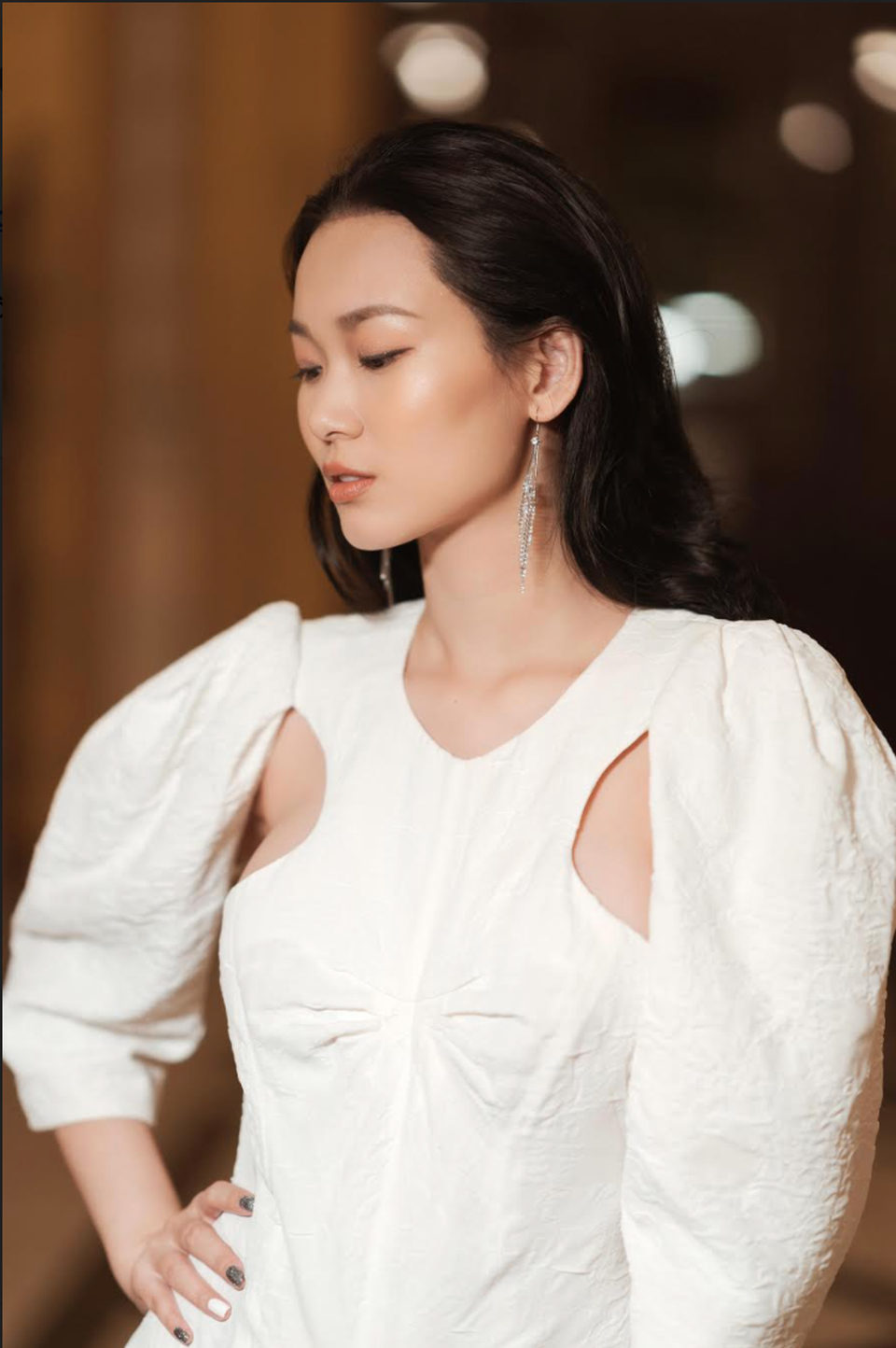 Tống Diệu Hằng gây ấn tượng với tóc xoăn cá tính - 7