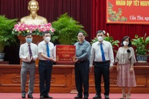 Thủ tướng: Cần Thơ phải quan tâm nuôi dạy các cháu mồ côi do Covid-19