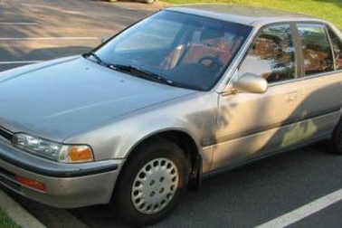 Mua ô tô cũ phải nộp phí trước bạ theo mức nào?