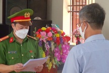 Bắt nguyên Chủ tịch và Phó chủ tịch xã vì sử dụng ngân sách sai quy định