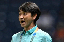 HLV mới của Thái Lan được bổ nhiệm gấp thay Mano Polking có gì đặc biệt?