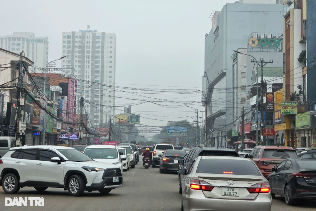 Thành phố Vinh xin chủ trương thu phí dừng, đỗ xe một số tuyến đường - 1 Thành phố Vinh xin chủ trương thu phí dừng, đỗ xe một số tuyến đường - 1