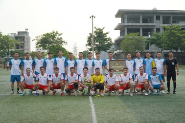 Đội bóng Báo Dân trí giao lưu với Công an Thị xã Kinh Môn dịp 19/8