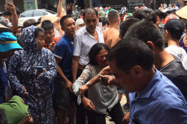 Đừng để sa vòng lao lý vì hùa theo đám đông nghi oan cho người lạ "bắt cóc trẻ em"