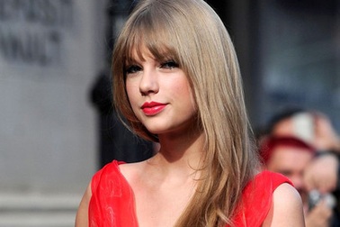 Công chúa nhạc đồng quê Taylor Swift khoe tóc mới