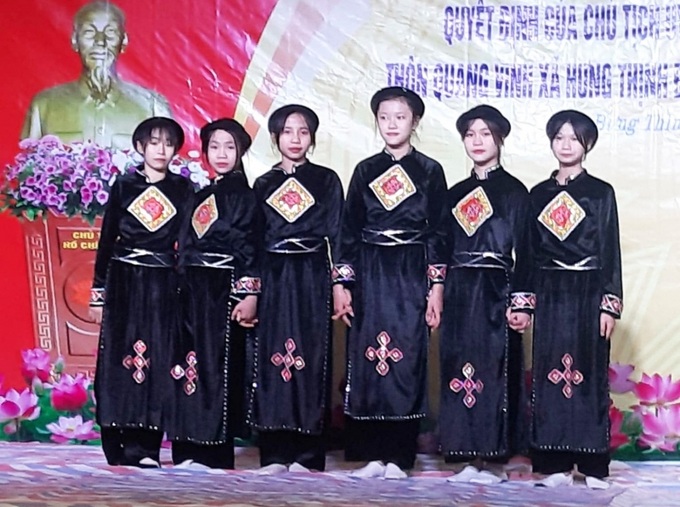 Tiết mục giao lưu văn hoá, văn nghệ giữa các khối trường TH&THCS Hưng Thịnh.