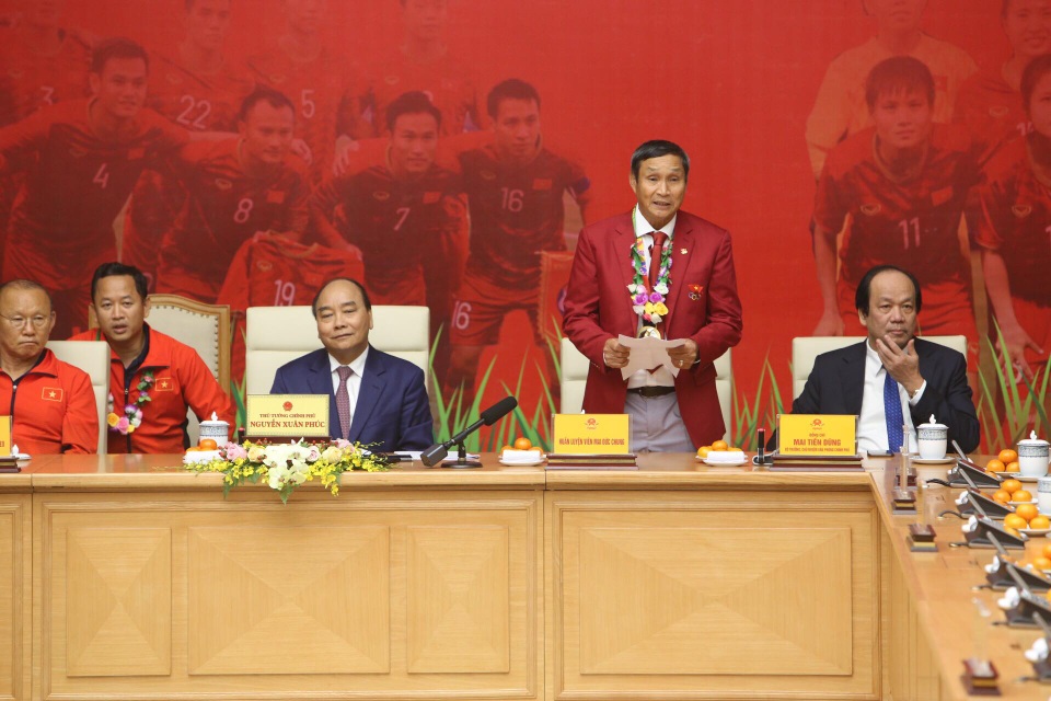 Thủ tướng: Sau các cầu thủ là cả dân tộc, là bản lĩnh, khát vọng Việt Nam - 24 Thủ tướng: Sau các cầu thủ là cả dân tộc, là bản lĩnh, khát vọng Việt Nam - 24