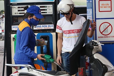 Tăng thuế BVMT xăng dầu kịch khung: Người dân "than vãn", Bộ Tài chính lên tiếng
